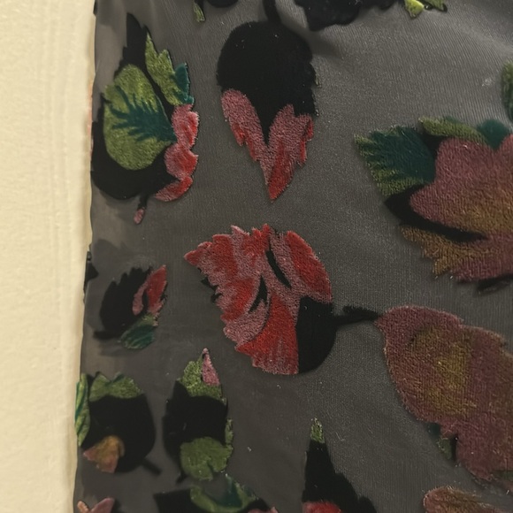 Elegant silk scarf Velvet  scarf flower / leaf pattern - Picture 5 of 7